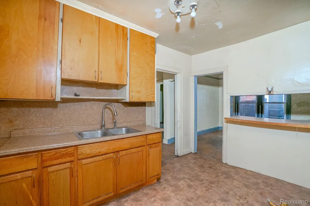 15859 Cloverlawn Street Detroit City MI 48238