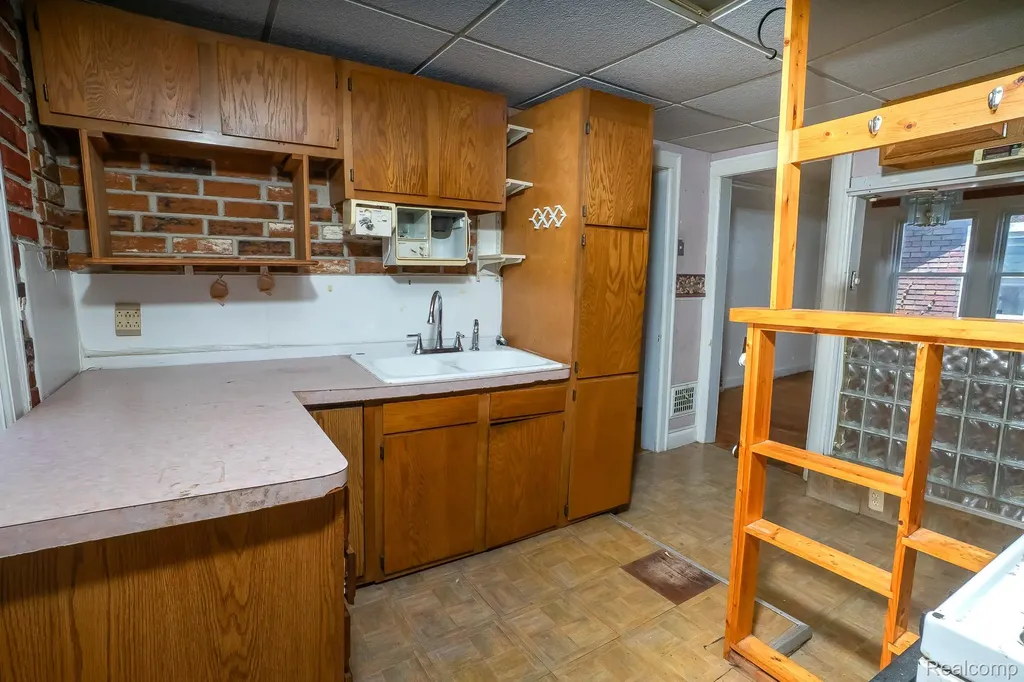 15859 Cloverlawn Street Detroit City MI 48238