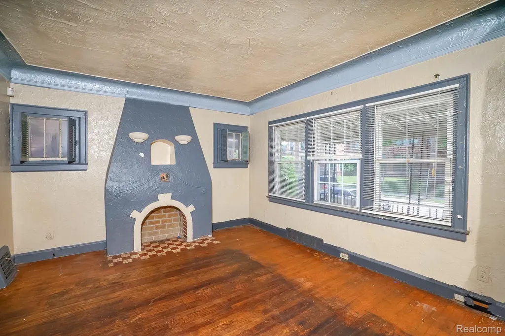 15859 Cloverlawn Street Detroit City MI 48238