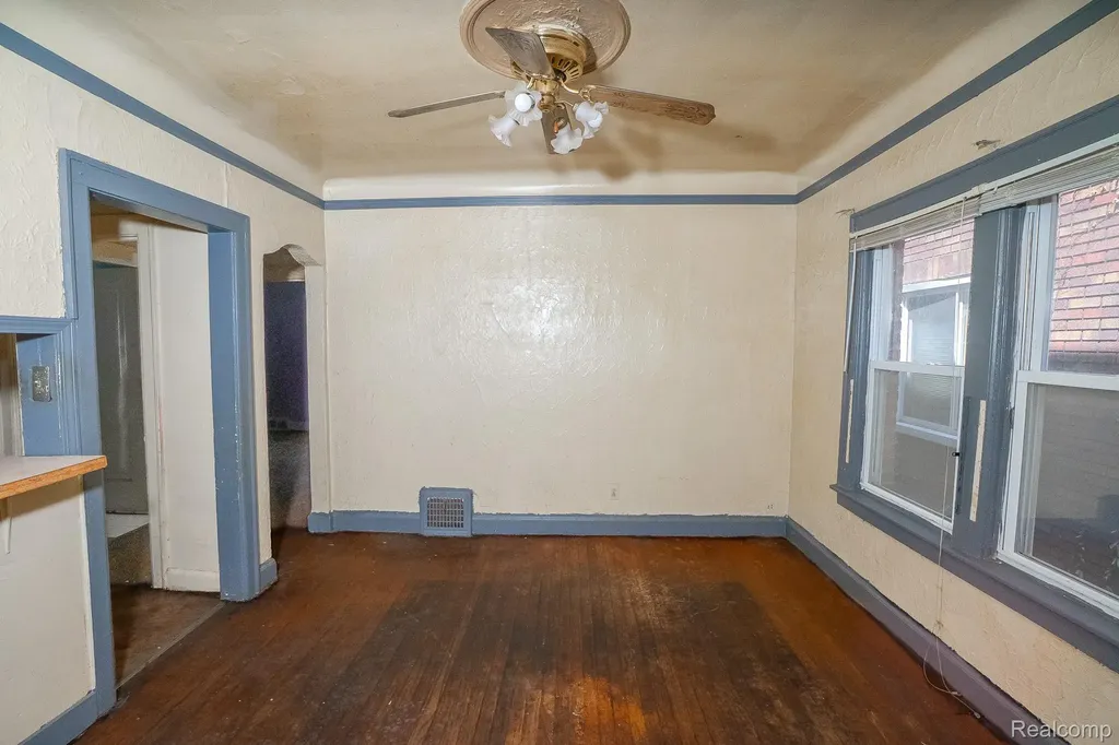 15859 Cloverlawn Street Detroit City MI 48238