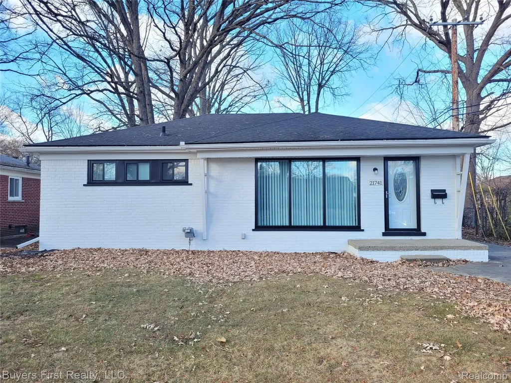 21741 Church Street Oak Park City MI 48237
