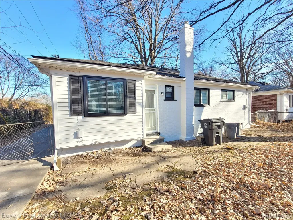 21741 Church Street Oak Park City MI 48237