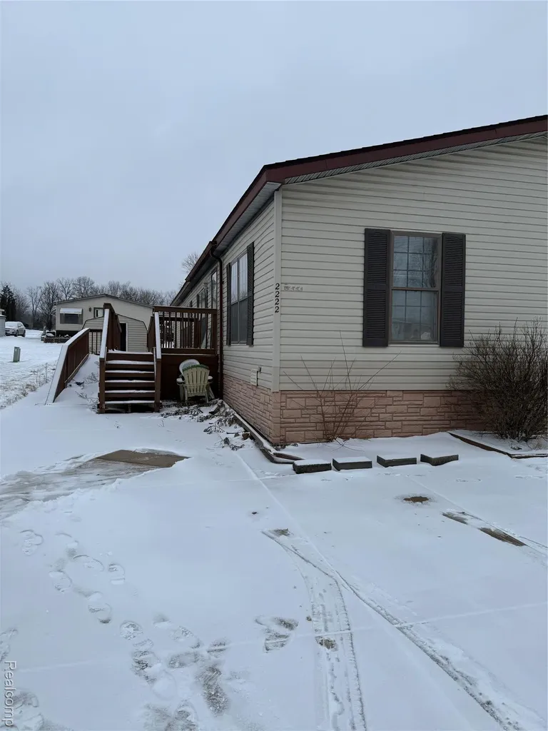 2222 S Sheeran Drive Milford Charter Township MI 48381
