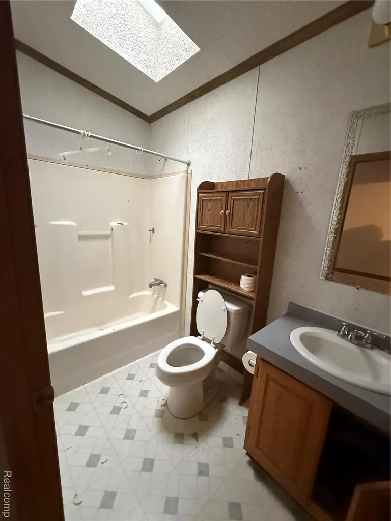 2222 S Sheeran Drive Milford Charter Township MI 48381