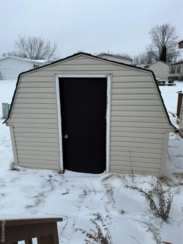 2222 S Sheeran Drive Milford Charter Township MI 48381