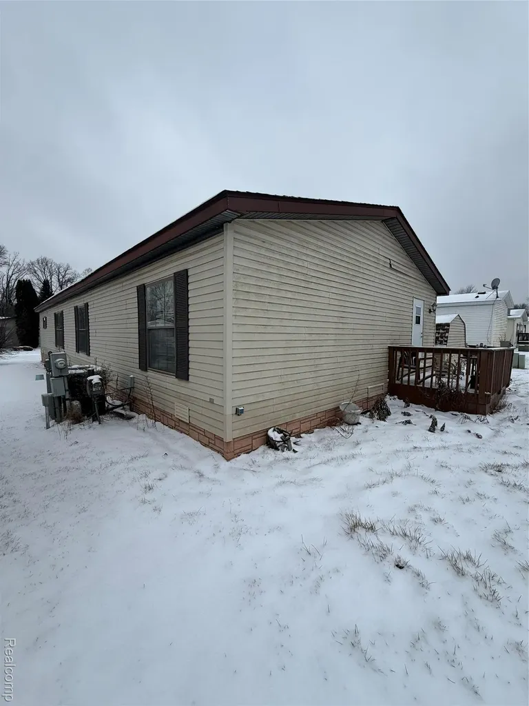 2222 S Sheeran Drive Milford Charter Township MI 48381