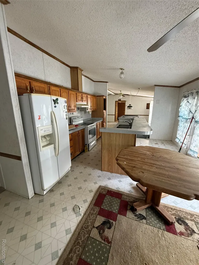 2222 S Sheeran Drive Milford Charter Township MI 48381