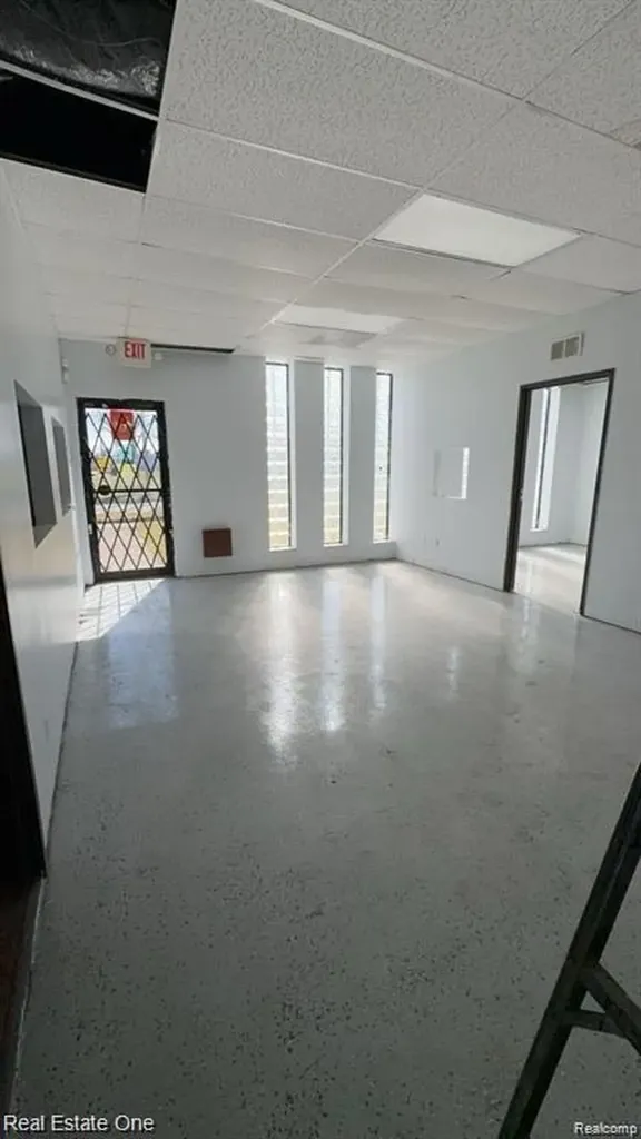 2417 John B Warren City MI 48091