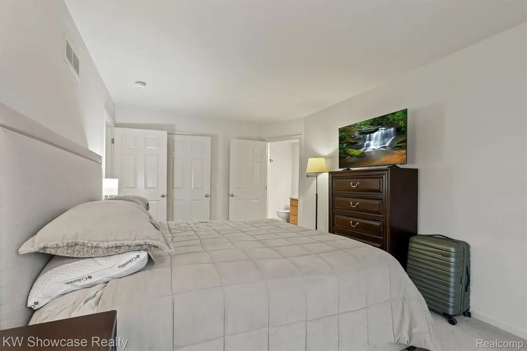 614 Napa Valley Drive Milford Charter Township MI 48381