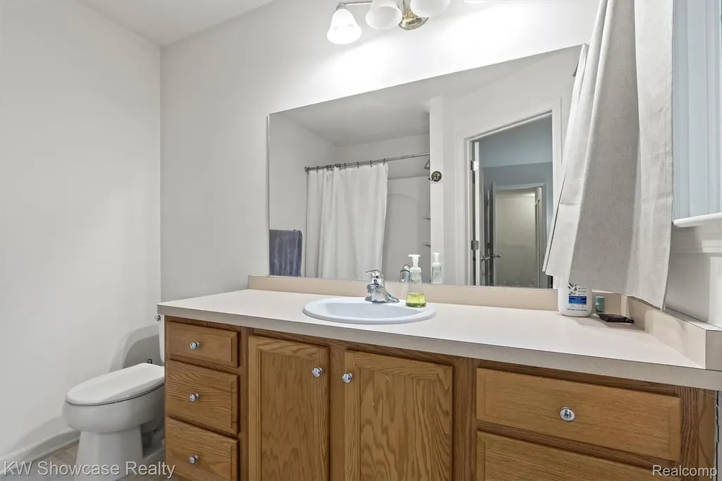 614 Napa Valley Drive Milford Charter Township MI 48381