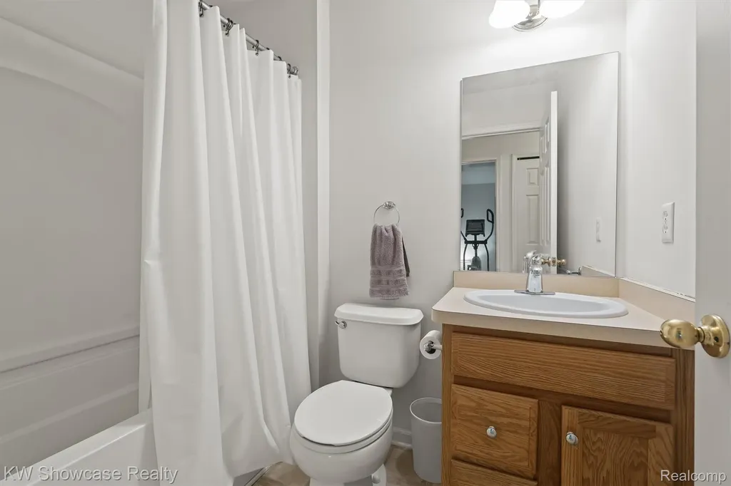 614 Napa Valley Drive Milford Charter Township MI 48381