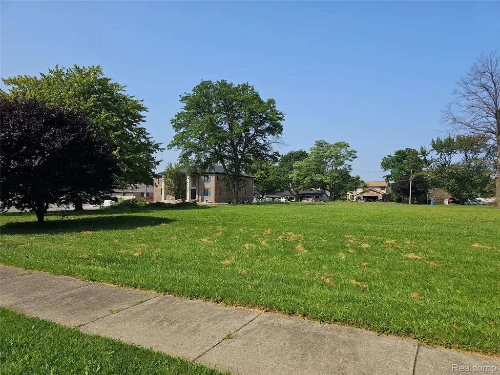 2207 Kinmore Street Dearborn Heights City MI 48127