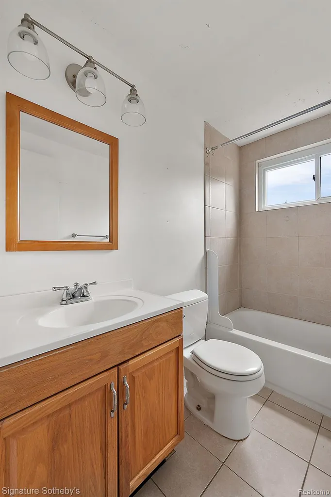 3626 Hillside Drive Royal Oak City MI 48073