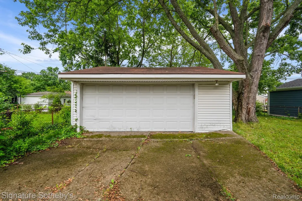 3626 Hillside Drive Royal Oak City MI 48073