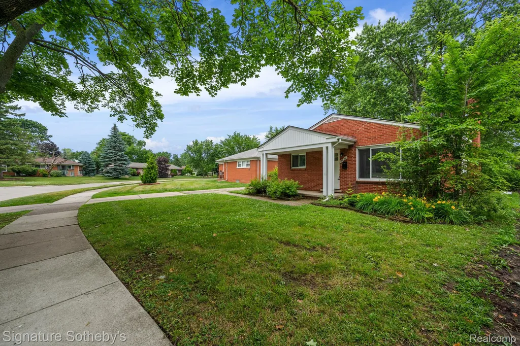 3626 Hillside Drive Royal Oak City MI 48073