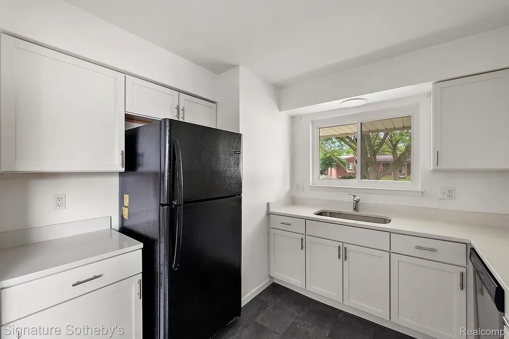 3626 Hillside Drive Royal Oak City MI 48073
