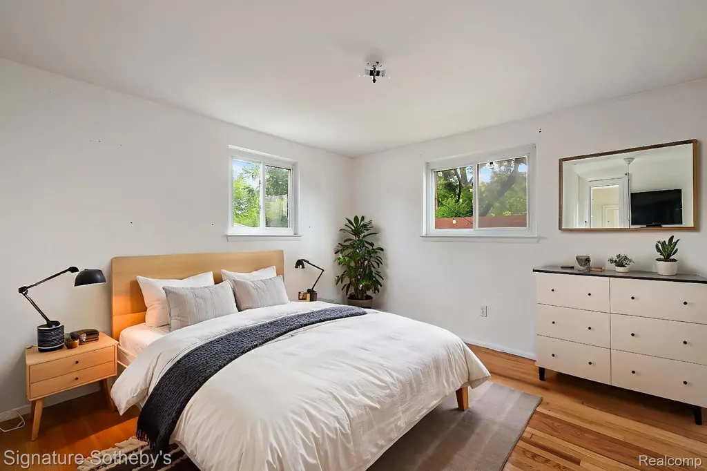 3626 Hillside Drive Royal Oak City MI 48073