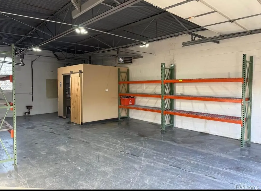 20520 Stephens Street St. Clair Shores City MI 48080