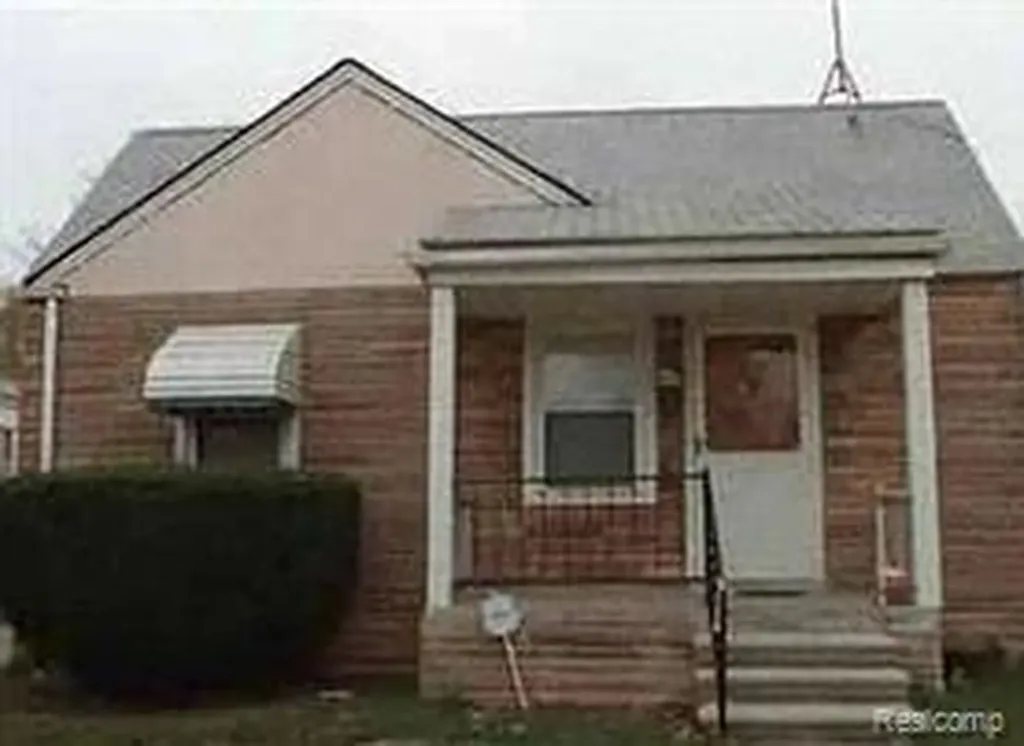 8499 Westwood Street Detroit City MI 48228