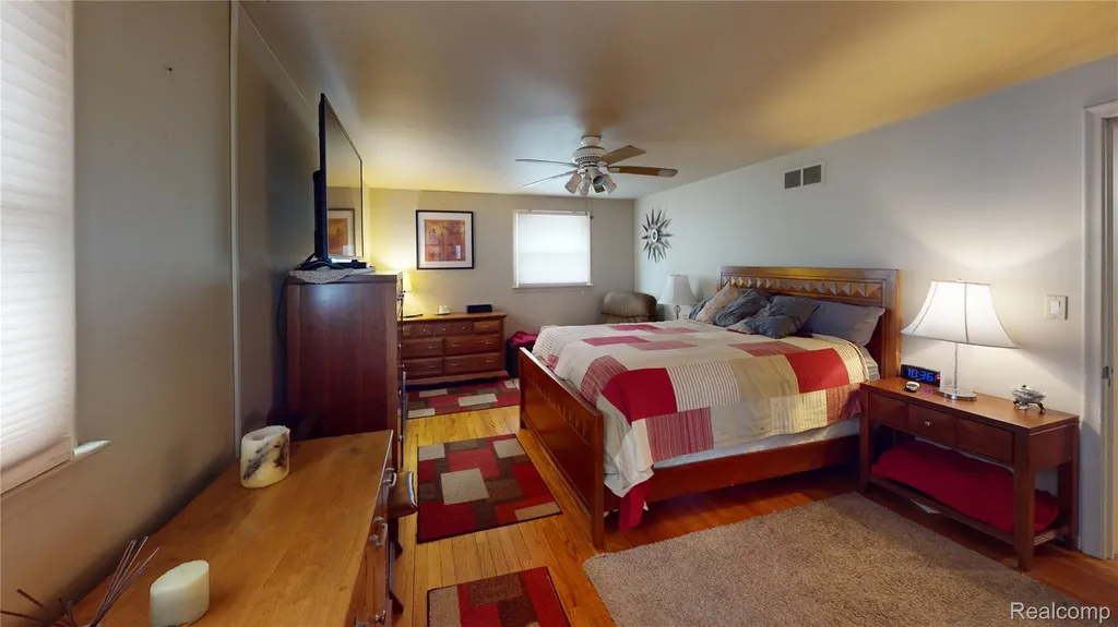 721 S Michigan Howell City MI 48843