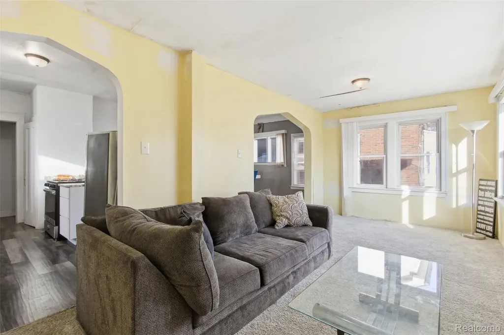 12590 Wilshire Drive Detroit City MI 48213