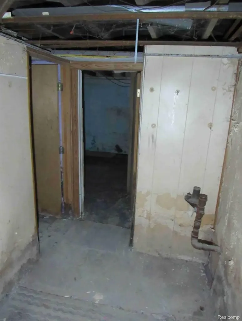 14069 Glenwood Street Detroit City MI 48205