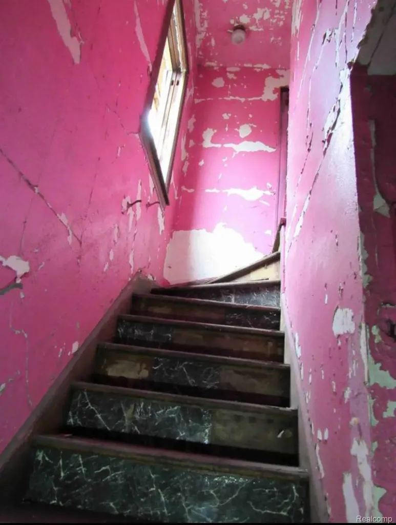 14069 Glenwood Street Detroit City MI 48205