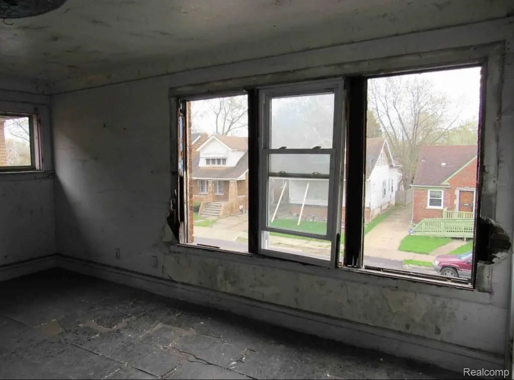 14069 Glenwood Street Detroit City MI 48205