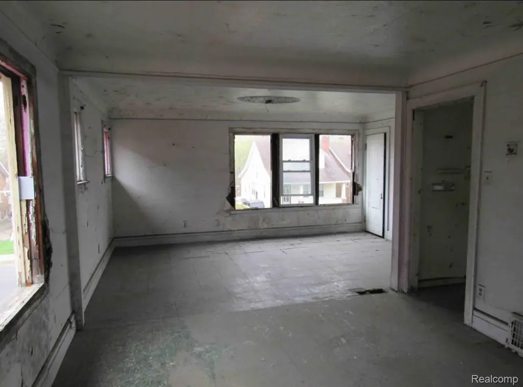 14069 Glenwood Street Detroit City MI 48205