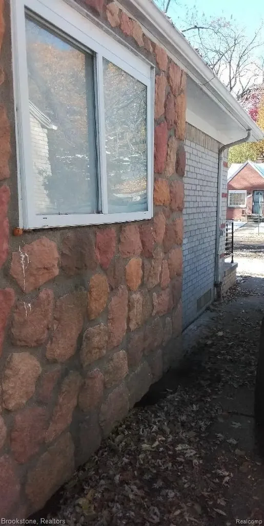 18458 Heyden Street Detroit City MI 48219