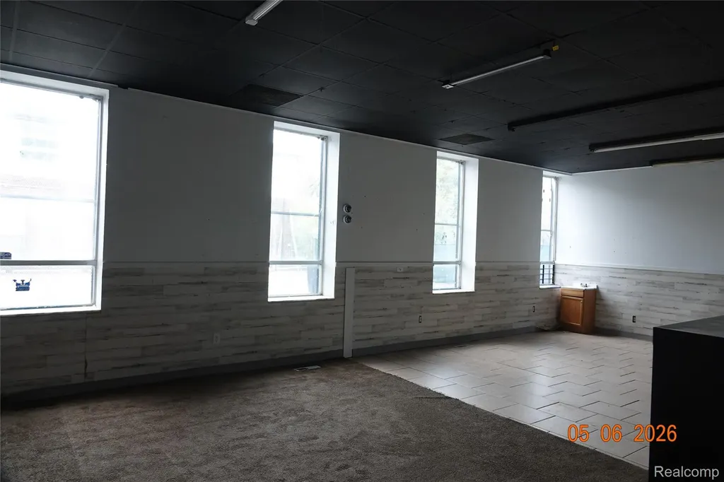 15075 Meyers Road Detroit City MI 48227