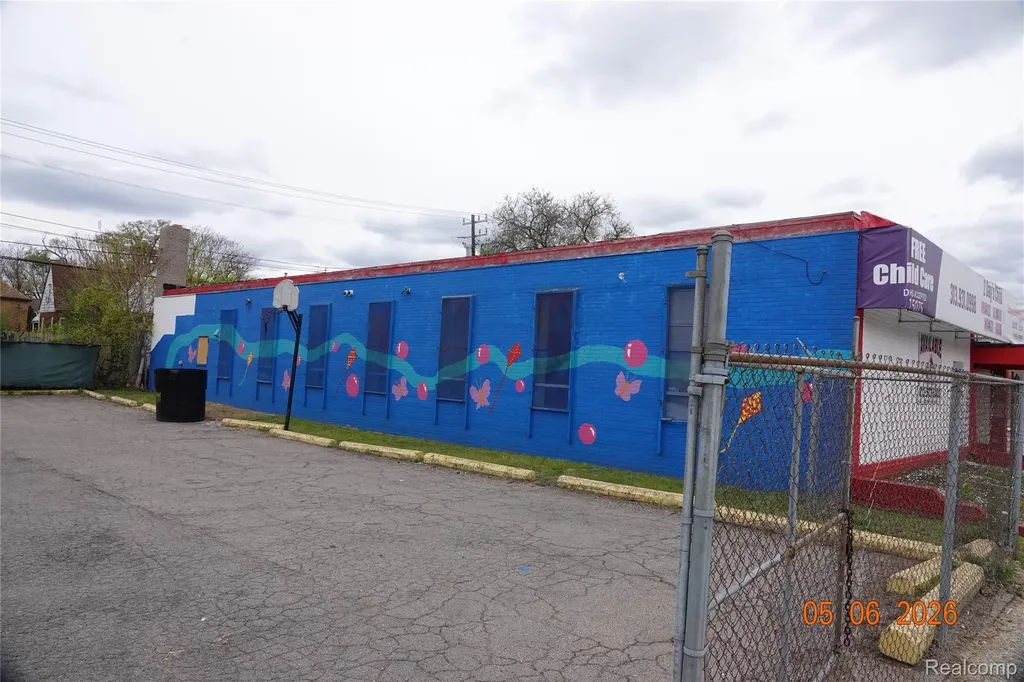 15075 Meyers Road Detroit City MI 48227