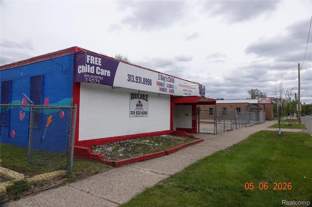 15075 Meyers Road Detroit City MI 48227