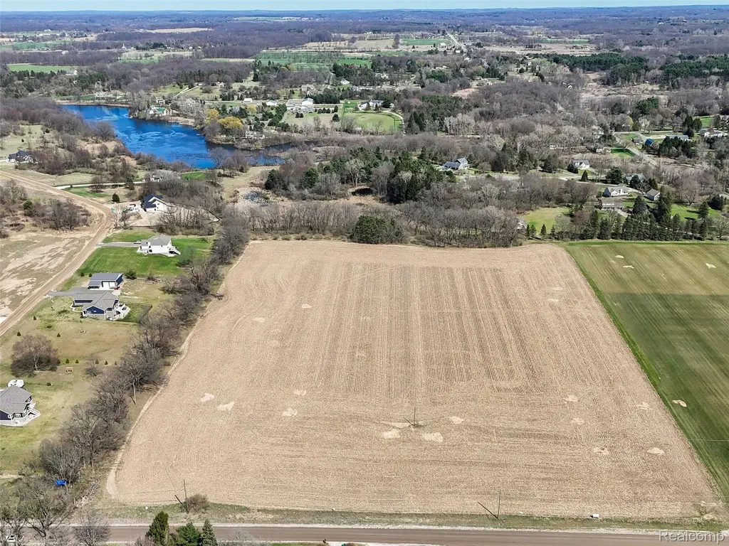7670 Parshallville Road Hartland Township MI 48430