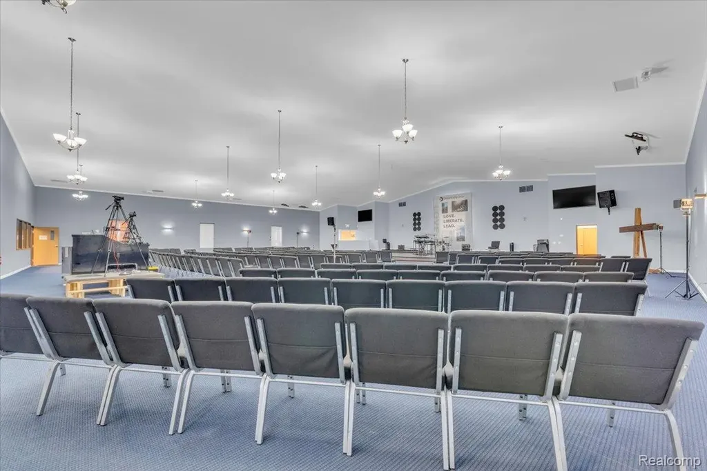 14625 Mack Avenue Detroit City MI 48215