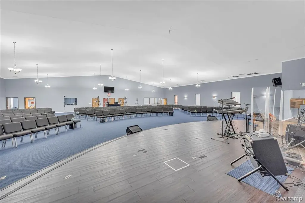 14625 Mack Avenue Detroit City MI 48215