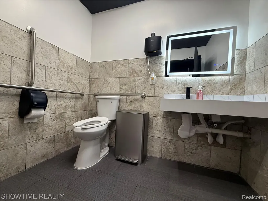 50930 Romeo Macomb Township MI 48044