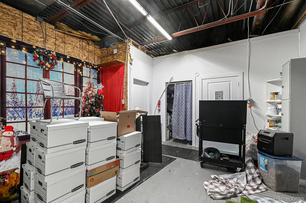 306 S Cedar Street Mason City MI 48854