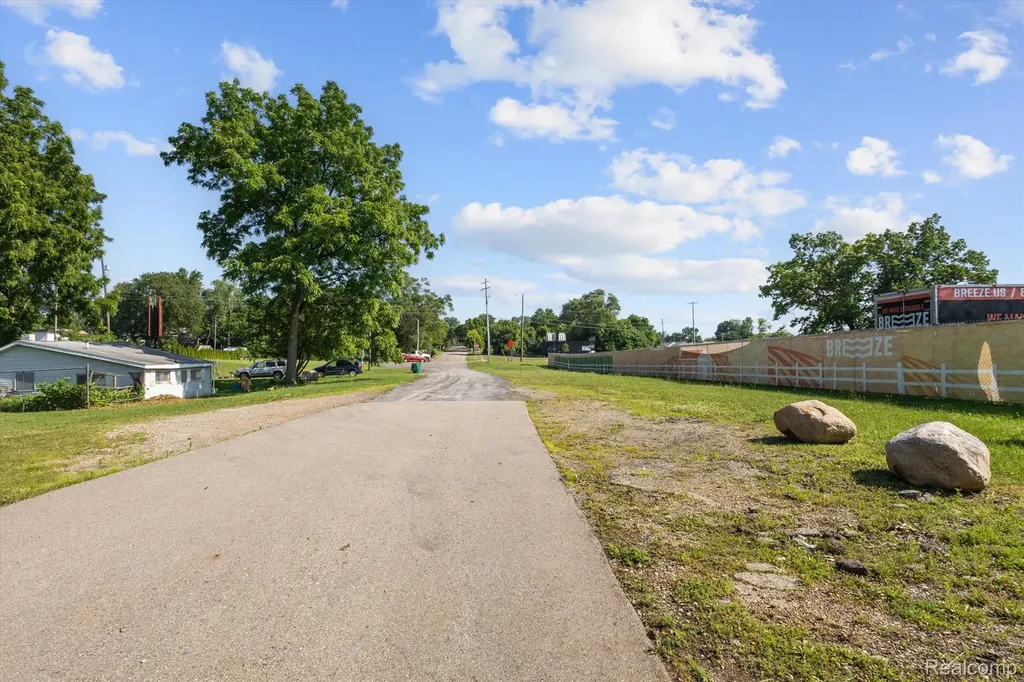 1770 Columbia Avenue E Battle Creek City MI 49014