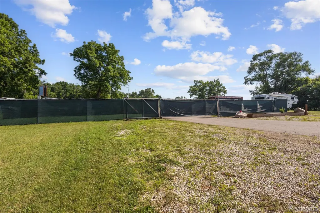 1770 Columbia Avenue E Battle Creek City MI 49014