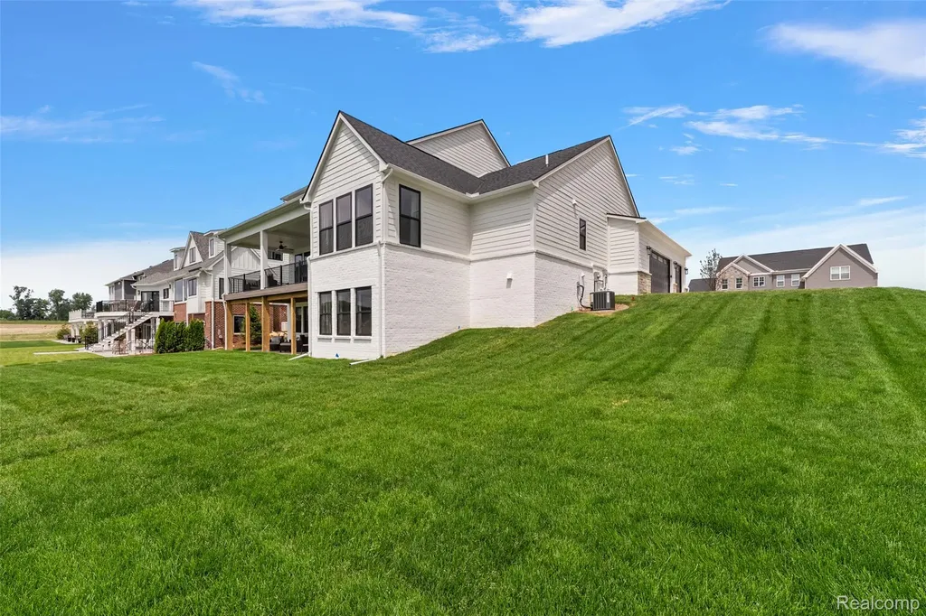 2691 Crystal Lake Drive Commerce Charter Township MI 48382