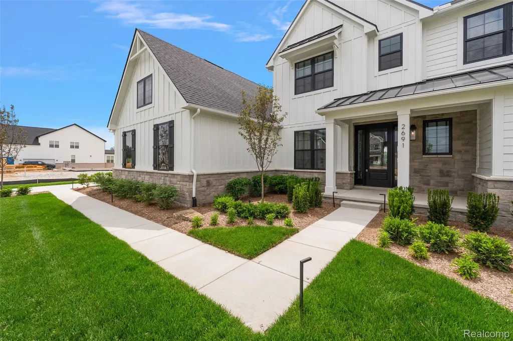 2691 Crystal Lake Drive Commerce Charter Township MI 48382
