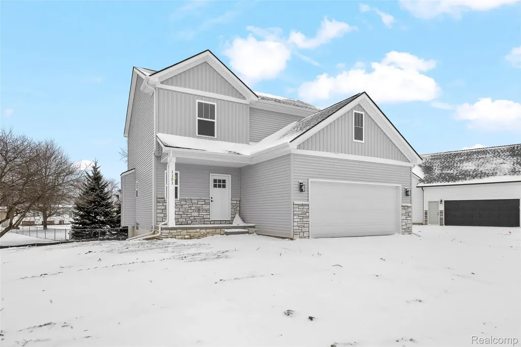 1151 Brendan Bay Drive Grand Blanc City MI 48439