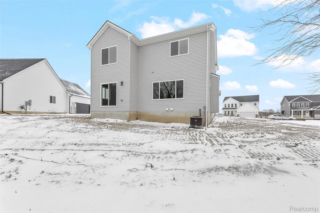 1151 Brendan Bay Drive Grand Blanc City MI 48439