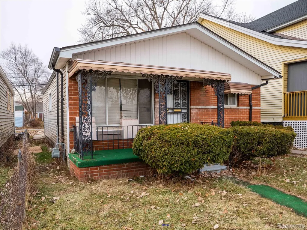 17809 Mcdougall Street Hamtramck City MI 48212