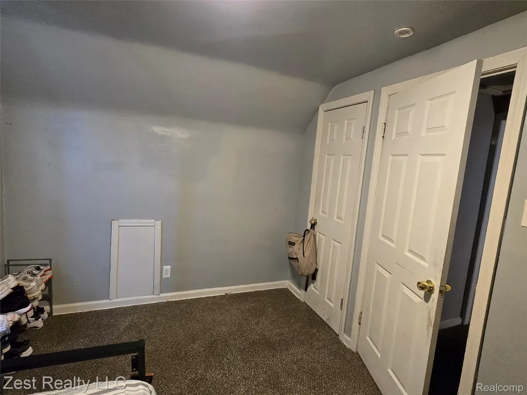 21433 Bethlawn Boulevard Royal Oak Charter Township MI 48220