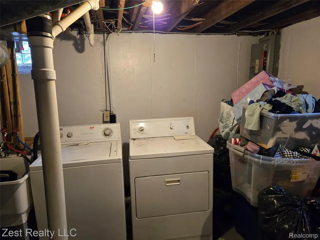 21433 Bethlawn Boulevard Royal Oak Charter Township MI 48220