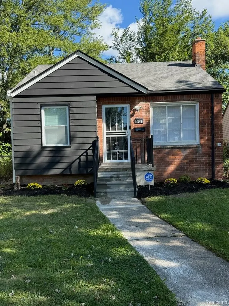 16083 Manning Street Detroit City MI 48205