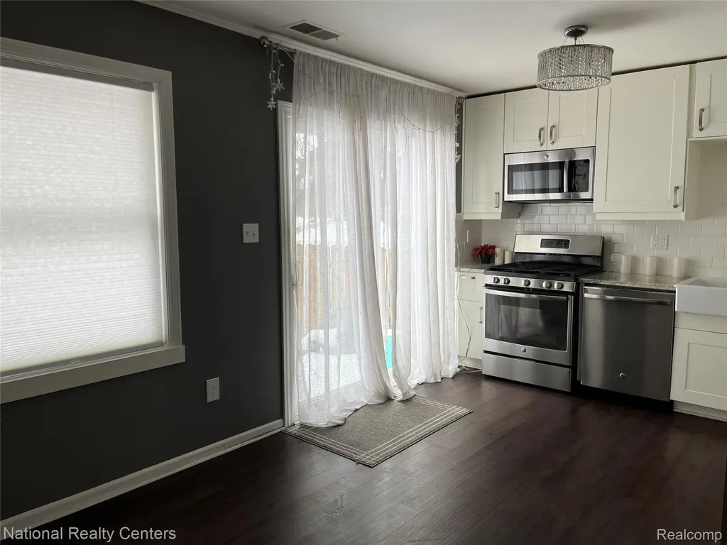 1200 Marseille Court Rochester Hills City MI 48307