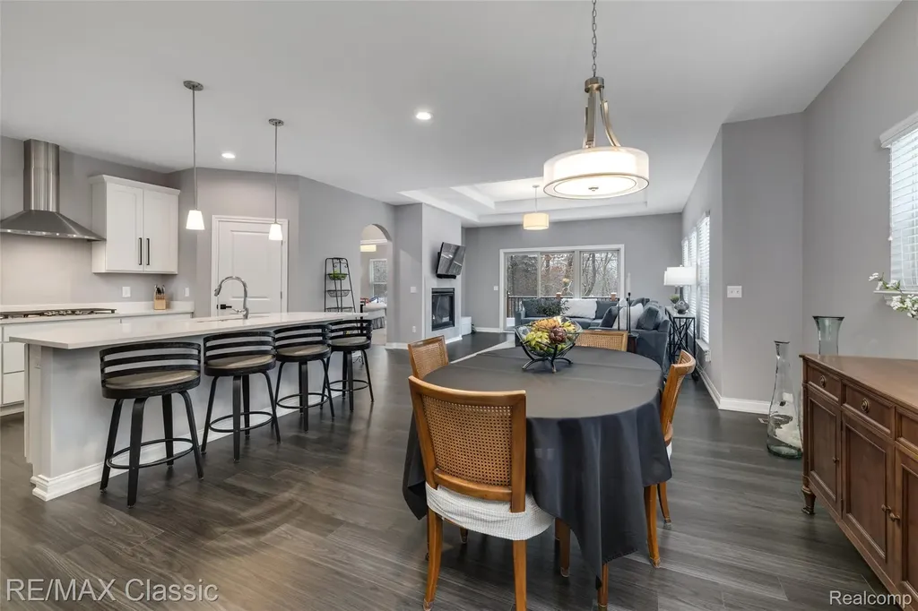 8047 Bridgestone Boulevard White Lake Charter Township MI 48386